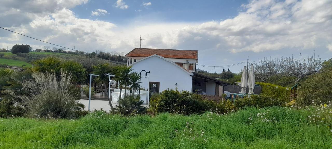 Locanda Zona Franca Hotel San Benedetto del Tronto Exterior photo